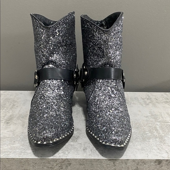 Cape Robbin Black Textured Rhinestone Cowboy Boots Size 8.5 - Picture 3 of 16